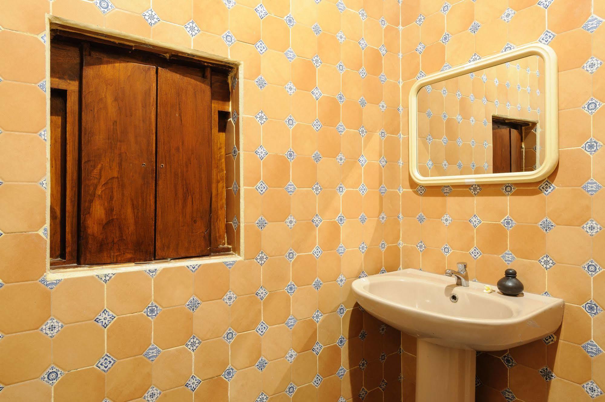 Lakeview Eco Lodge 킨타마니 외부 사진